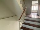 - ทาวน์เฮ้าส์ 2.5 ชั้น หมู่บ้านสรานนท์ ปากเกร็ด ขนาด 21 ตารางวา