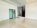 - บ้านเดี่ยวสไตล์ Loft พร้อม Home Office แยกอาคาร บนที่ดิน 152 ตร.ว. ทำเลทวีวัฒนา | The Exclusive