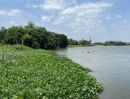 - ที่ดินติดแม่น้ำท่าจีน ทำเลศักยภาพ พุทธมณฑลสาย 7 เหมาะพัฒนาโครงการหลากหลายรูปแบบ ทางเข้าทรงคนอง ตำบลท่าตลาด อำเภอสามพราน จังหวัดนครปฐม