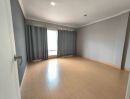 - บ้านรัชธานี 10 ซอยคู้บอน 27 เขตบางเขน ทาวน์เฮ้าส์ 3 ชั้น แปลงมุม ติดสวน 49 ตารางวา 3 นอน 4 น้ำ