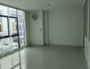 - ขายโฮมออฟฟิศ 3 ชั้นครึ่ง โครงการ TRIO ร่มเกล้า มีนบุรี