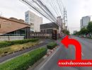 - ขายที่ดินเปล่า ถนนรัชดา ระหว่าง ซอย 13-15 เนื้อที่ 69 ตร.วา หน้ากว้างลึกประมาณ 14x20 เมตร เข้าซอย 100 เมตร