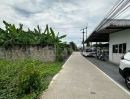- ที่ดินเปล่า ใกล้วัดท่าไม้ ติดถนนคอนกรีต แปลงมุม