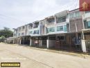 - บ้านใหม่ พระราม9 - ศรีนครินทร์ กรุงเทพกรีฑา7 ทาวน์โฮมน่าอยู่ทำเลดี