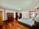 - บ้านเดี่ยว 2 ชั้น หมู่บ้านเพลินวิภา รามอินทรา ซ. นวลจันทร์ รีโนเวทใหม่ 3 ห้องนอน 2 ห้องน้ำ