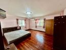 - บ้านเดี่ยว 2 ชั้น หมู่บ้านเพลินวิภา รามอินทรา ซ. นวลจันทร์ รีโนเวทใหม่ 3 ห้องนอน 2 ห้องน้ำ