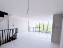 - โรบินสัน บ่อวิน 4กม. โคตรกว้าง อาคารให้เช่า 3 ชั้น เปิดซิง! วัดบ่อวิน 2.4กม. 28ตรว. 238ตรม. นิคมปิ่นทอง3 3.4กม.