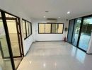 - โรงงานสำเร็จรูป สำนักงาน 3 ชั้น 180 ตรม. แอร์ 3 โกดัง 470 ตรม. 4 ห้องน้ำ ต.บึงทองหลาง