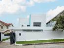 - ให้เช่า Luxury Pool Villa 5 ห้องนอน ติดหาดจอมเทียน เดินเพียง 1 นาที