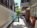 - ให้เช่าบ้านเดี่ยว 3 ชั้น ทำเลใจกลางทองหล่อ สุขุมวิท 55 บ้านสวย รีโนเวทแล้ว สภาพดีมาก พร้อมเข้าอยู่