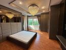 - ให้เช่าบ้านเดี่ยวสุดหรูหลังมุม The Grand Pinklao (เดอะ แกรนด์ ปิ่นเกล้า) พื้นที่ใช้สอยกว่า 400 ตร.ม. ปูหินอ่อนแท้ทั้งหลัง ตกแต่ง Built-in พร้อมอยู่