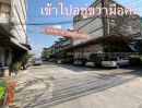 - ขายตึกแถว 3 คูหา ในศูนย์การค้าเชียงกง ปทุมธานี ถนนกรุงเทพ-ปทุมธานี(307) สูง 3 ชั้นครึ่ง มีดาดฟ้า พื้นที่ 85 ตรว.ตึกพร้อมใช้งานได้ ปัจจุบันมีคนเช่าอยู่