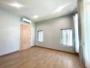 - บ้านเดี่ยวชั้นเดียวสร้างใหม่ ติดทะเลสาบส่วนตัว
