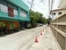 - ขายที่ดิน พร้อมสิ่งปลูกสร้าง 57 ตรว. หมู่บ้านพรสว่างนิเวศน์ 14 สุขุมวิท 111