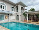 - Pool Villa รีโนเวทใหม่ พร้อมเข้าอยู่ ทำเลทองรวมโชค