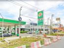 - เตรียมอุดมน้อมเกล้า 180 ม. นานาชาติฮีทฟิลด์ รามคำแหง120-150 MRTน้อมเกล้า ให้เช่าอาคารพาณิชย์ 3 ชั้น 16 ตร.วา 200 ตร.ม. 3นอน 3น้ำ