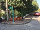 - บ้านเดี่ยวชั้นเดียวหัวมุม บนที่ดิน 64 ตร.ว. ถนนกว้าง 5 เมตร จอดรถ 3 คัน หมู่บ้านประชานิเวศน์ 4 (Prachaniwet 4)