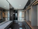 - ขาย/เช่าทาวน์โฮมหรู 3 ชั้น 224 ตร.ม. ตกแต่งครบ มี Sky Hall Penthouse, Walk-in Closet, แอร์ 6 เครื่อง และรองรับ EV Charger