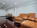 - ขายด่วน! ทาวน์โฮม 3.5 ชั้น รีโนเวทใหม่ทั้งหลัง ซอยสาธุประดิษฐ์ 40 ทำเลกลางเมือง พร้อมเข้าอยู่