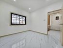 - หมู่บ้านศรีประจักษ์ 7 (ถนนเมน) รีโนเวทใหม่ พร้อมเข้าอยู่