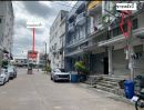 - ขายอาคารพาณิชย์ ซ.ร่มเกล้า 16 ขนาด 16 ตร.วา (3.5 ชั้น)เหมาะพักอาศัย ทำร้านค้า ร้านอาหาร
