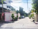 - ขายด่วน ๆ ที่ดินพร้อมบ้านเดี่ยว 2 ชั้น 209 วา รัชดา-ห้วยขวาง