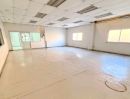 - โรงงานพื้นที่สีม่วง และโกดัง 2 ชั้น MMC นวนคร ม.ธรรมศาสตร์ รังสิต สำนักงาน 8 ห้อง 2 น้ำ คลองหนึ่ง อ.คลองหลวง 242ตร.ว. 1400ตรม.
