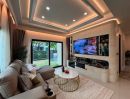 - ให้เช่าบ้านเดี่ยวหรู Vivaldi Bangna 4 ห้องนอน 3 ห้องน้ำ พื้นที่ 216 ตร.ม. ใกล้ MRT ศรีแบริ่ง 2.7 กม. ราคา 150000 บาท