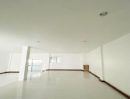 - ให้เช่าสำนักงาน ทาวน์โฮม 3 ชั้น Renovate ใหม่ทั้งหลัง ซอยสุขุมวิท 54 ใกล้ BTS อ่อนนุช แอร์ 4 เครื่อง เหมาะเป็น Studio , สำนักงาน จดบริษัทได้