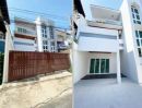 - ให้เช่าสำนักงาน ทาวน์โฮม 3 ชั้น Renovate ใหม่ทั้งหลัง ซอยสุขุมวิท 54 ใกล้ BTS อ่อนนุช แอร์ 4 เครื่อง เหมาะเป็น Studio , สำนักงาน จดบริษัทได้