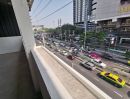 - เจ้าของขายเอง ตึกติดถนนใหญ่เพชรบุรีตัดใหม่เยื้องซอยตรงข้ามเข้าทองหล่อ พื้นที่ตึก2ห้อง 3 ชั้นครึ่ง