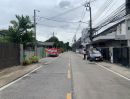 - ขายบ้านพร้อมที่ดิน ใกล้รถไฟฟ้าสายสีเหลือง ซ.นาคนิวาส 48 แปลงมุม ขนาด 138 ตารางวา เหมาะสร้างบ้านพักอาศัย ทาวน์โฮม