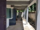 - ให้เช่า โกดังสินค้า พร้อมบ้านพัก 211.8 ตร.ว. อ.เกาะจันทร์ จ.ชลบุรี