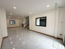 - บ้านแฝด ไสตล์บ้านเดี่ยว สวนหลวงวิลล์ เฉลิมพระเกียรติร.9 ซอย 28 ฟรีโอน