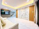 - ทาวน์โฮม 3 ชั้น เพชรเกษม 68 บางแค รีโนเวทใหม่ทั้งหลัง พร้อมเข้าอยู่
