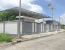 - ขายบ้านเดี่ยวชั้นเดียว บ้านสไตล์รีสอร์ท ในหมู่บ้านกรีนเลค ทำเลดี ใกล้สนามบินสุวรรณภูมิ เนื้อที่ 282. ตร.ว