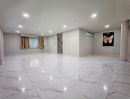 - โรงเหล้าแสงจันทร์ เอกมัย-รามอินทรา 355ม. 5นอน ลาดพร้าว 76-82 วังทองหลาง ให้เช่าโฮมออฟฟิศ 4 ชั้น 5น้ำ