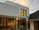 - WANGTANN Pool Villa บ้านหรูพูลวิลล่า สง่างาม แต่เน้นความเรียบง่าย เงียบสงบ สะดวกสบาย ตกแต่งพร้อมเข้าอยู่ หางดง เชียงใหม่