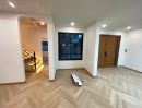 - ทำเลดีที่สุดในลาดพร้าว! ขายบ้านเดี่ยว 5 ห้องนอน 3 ที่จอดรถ พื้นที่ใช้สอย 250 ตร.ม. เชื่อมต่อเลียบทางด่วนเอกมัย-รามอินทรา ราคา 11.9 ล้านบาท