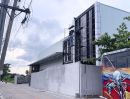 - ให้เช่าโกดังสร้างใหม่ 2 ชั้น1700 ตรมทำเลซอยร่มเกล้าใกล้สนามบินสุวรรณภูมิทำเลทอง เดินทางสะดวก เหมาะสำหรับคลังสินค้า ธุรกิจออนไลน์ และศูนย์กระจายสินค้า
