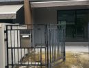 - บ้านทาวโฮมแต่ได้บรรยากาศบ้านเดี่ยว หลังริมให้ความเป็นส่วนตัวด้วยถนนหน้ากว้าง 12 เมตรหลังสุดท้าย