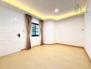- ทาวน์เฮาส์ 2 ชั้น รีโนเวทใหม่หมู่บ้านอินทราการ์เด้น ซอยกำนันแม้น 13