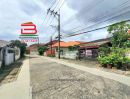 - ที่ดินพร้อมบ้านเดี่ยว ชั้นเดียว เนื้อที่ 54 ตร.ว. หมู่บ้านคงหิรัญ ซอยรามอินทรา 49 ถนนรามอินทรา แขวงท่าแร้ง เขตบางเขน
