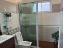 - ขายบ้าน Pool Villa รีโนเวทใหม่ 3 ห้องนอน ขายพร้อมผู้เช่า ห้วยใหญ่ ชลบุรี
