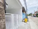 - หมู่บ้านเพชรงาม แพรกษา ใกล้นิคมบางปู รีโนเวทใหม่ พร้อมเข้าอยู่