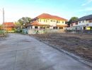 - ขายที่ดินเปล่าถมแล้ว ขนาด 150 ตารางวา ใกล้โรงเรียนบูรณะศึกษา อยู่ในหมู่บ้านรัชดาวัลย์ เฮอร์วิเทจ ซอยประชาอุทิศ 76 แยก 4/1