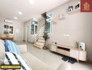 - หมู่บ้าน โกลเด้น ทาวน์ บางนา กม. 5 บ้านใหม่ใกล้เมกา บางนา ตกแต่งสวย พร้อมอยู่