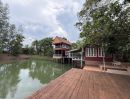 - ขายที่ดินหายาก! 21 ไร่เศษ พร้อมสวนผลไม้ แหล่งน้ำธรรมชาติ และบ้าน 10 หลัง