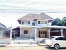- ใกล้ม.ศิลปากร 1 กม. สำนักงานที่ดิน นครปฐม 850 ม.ลำพยา เมืองนครปฐม ให้เช่าบ้านเดี่ยว 2 ชั้น 5 นอน 2 น้ำที่ดิน 130 ตร.วา.พร้อมโรงจอดรถมีหลังคา