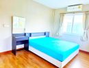 - ใกล้ตลาดสดท่าอิฐ 1.2กม. 63 ตร.ว. ราชพฤกษ์-รัตนาธิเบศร์ บ้านเดี่ยว 3 นอน 3 น้ำ 190ตร.ม.กว้าง โล่ง โปร่ง ร่มรื่น เฟอร์ฯครบ